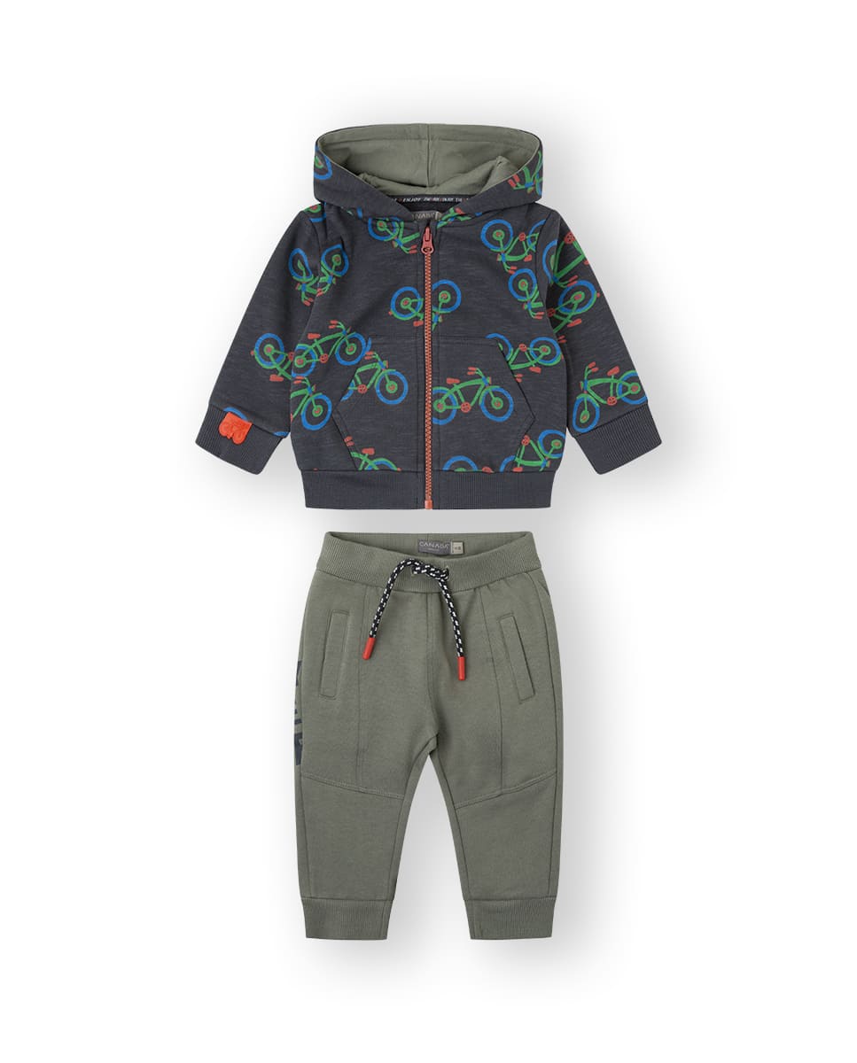 Conjunto bikers Canada House