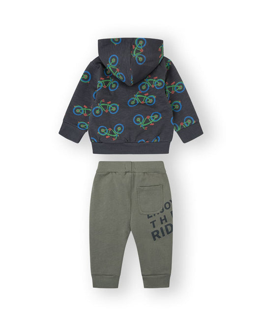 Conjunto bikers Canada House