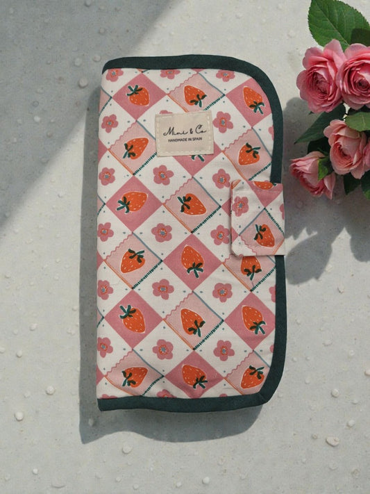 Neceser higiene fresas vintage