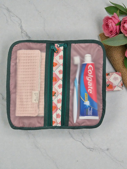 Neceser higiene fresas vintage