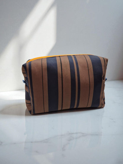 Neceser grande chocolate y marino