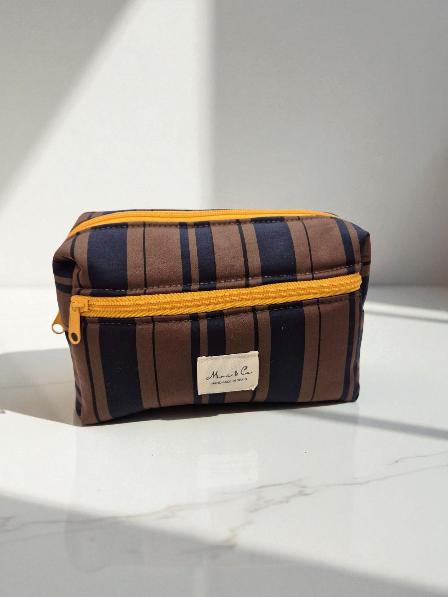 Neceser grande chocolate y marino